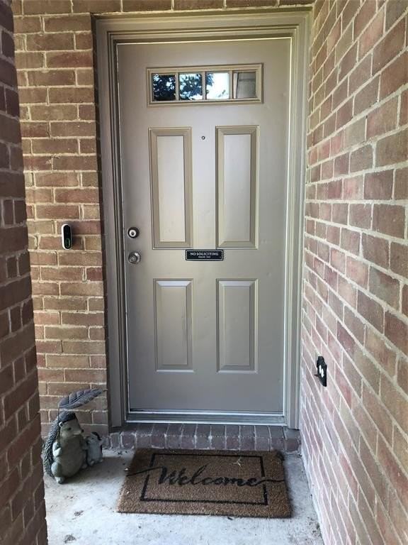 428 Blake Ln - Photo 2 of 7