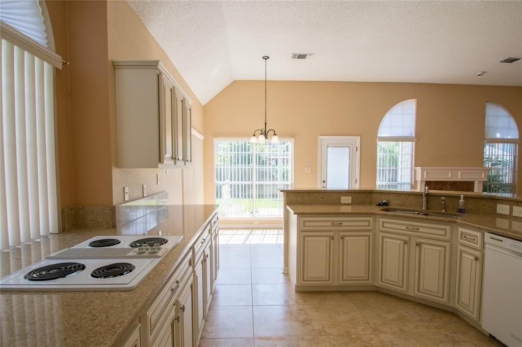 5809 Coldsworth Ct - Photo 5 of 27