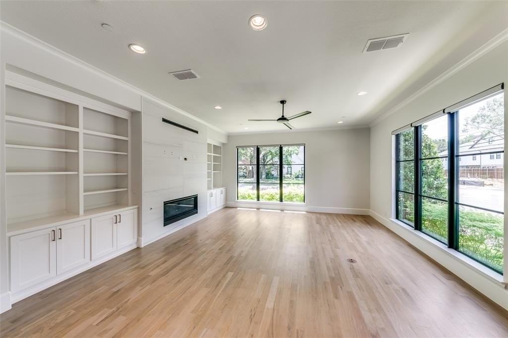 4338 Emerson Ave - Photo 6 of 40