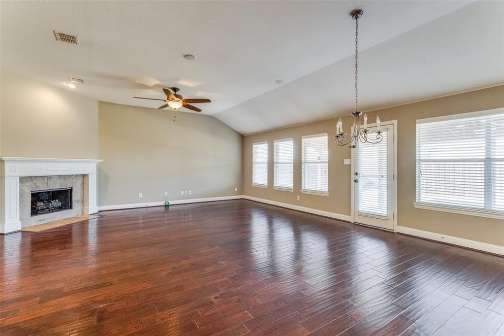 1241 Millers Creek Dr - Photo 3 of 25