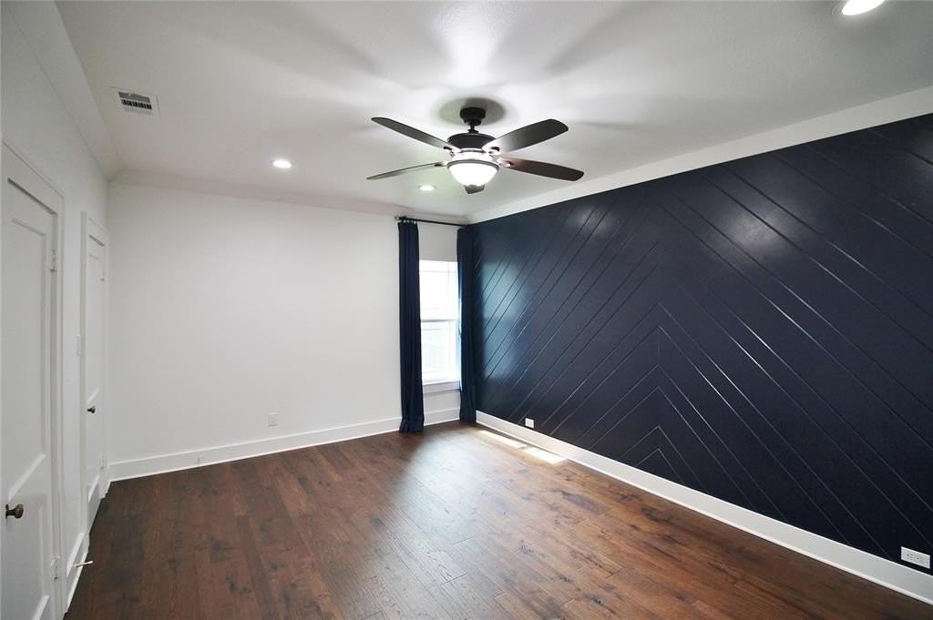 806 Bryson St - Photo 4 of 33