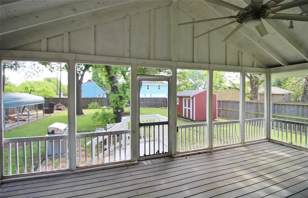 806 Bryson St - Photo 6 of 33