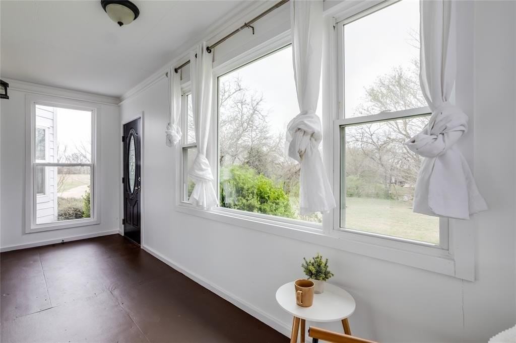 441 Compton Ln - Photo 4 of 38