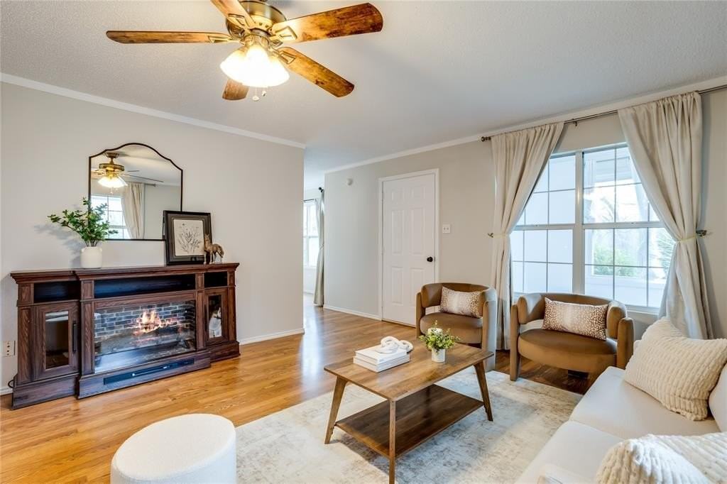 441 Compton Ln - Photo 7 of 38