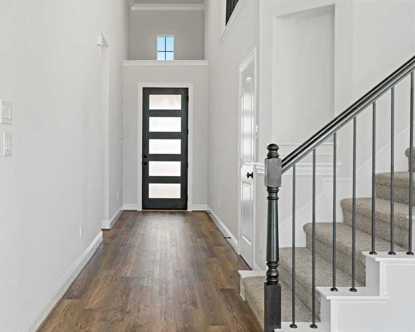 124 Spanish Bluebell Dr - Photo 3 of 39