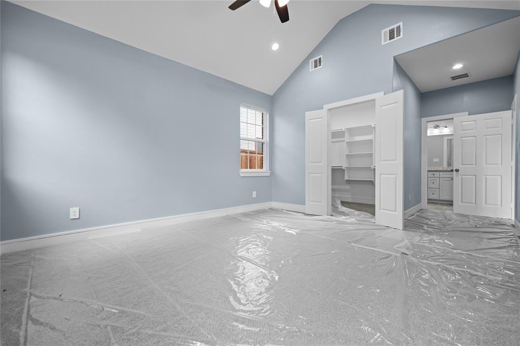 205 W 11th St - Photo 7 of 16