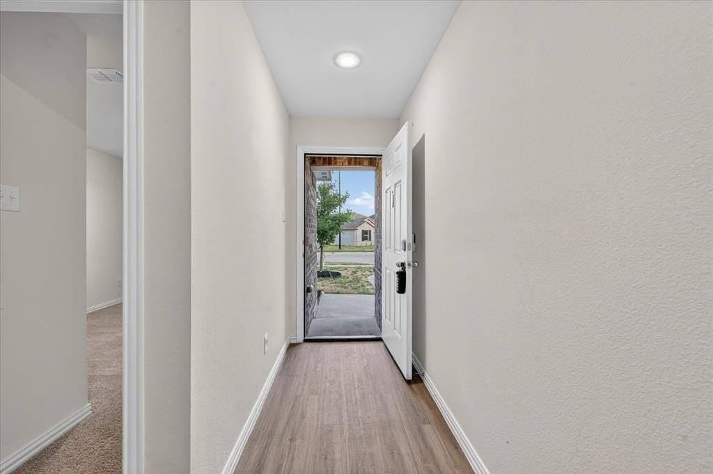 102 Goel St - Photo 5 of 26