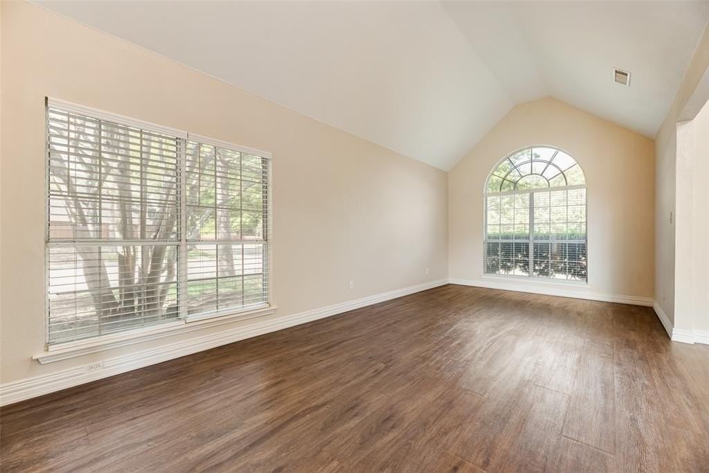 800 Harvest Dr - Photo 5 of 20