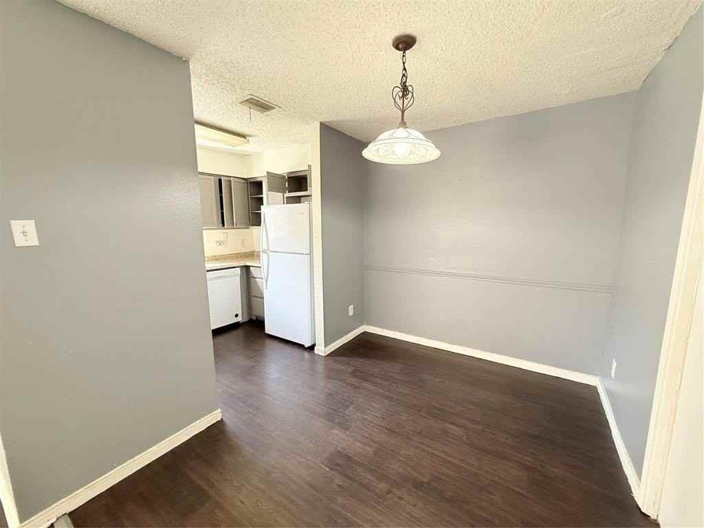 2641 Santa Barbara Dr - Photo 4 of 15