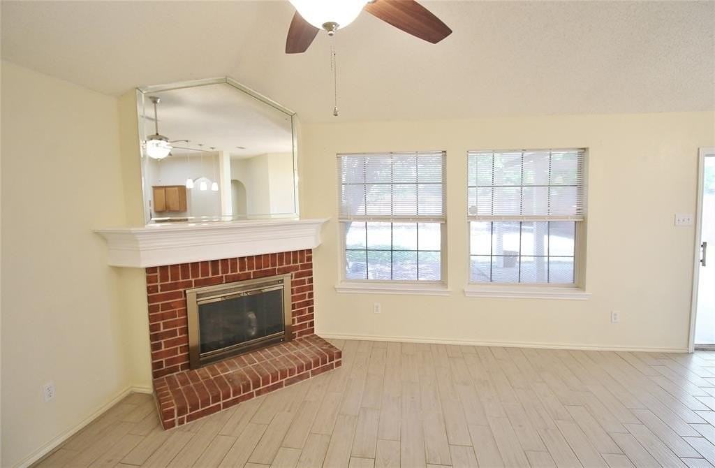 609 Blueberry Hill Ln - Photo 5 of 20