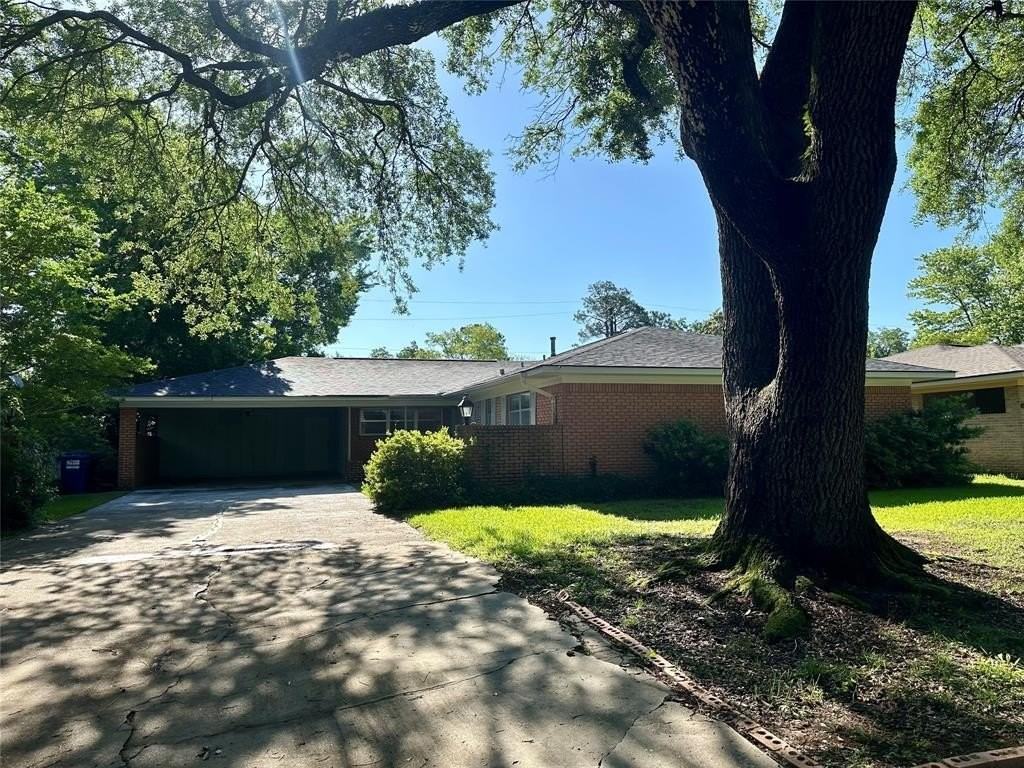 2011 Audubon Pl - Photo 2 of 16