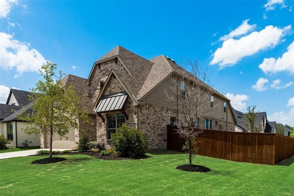 4601 Parkridge Dr - Photo 4 of 31