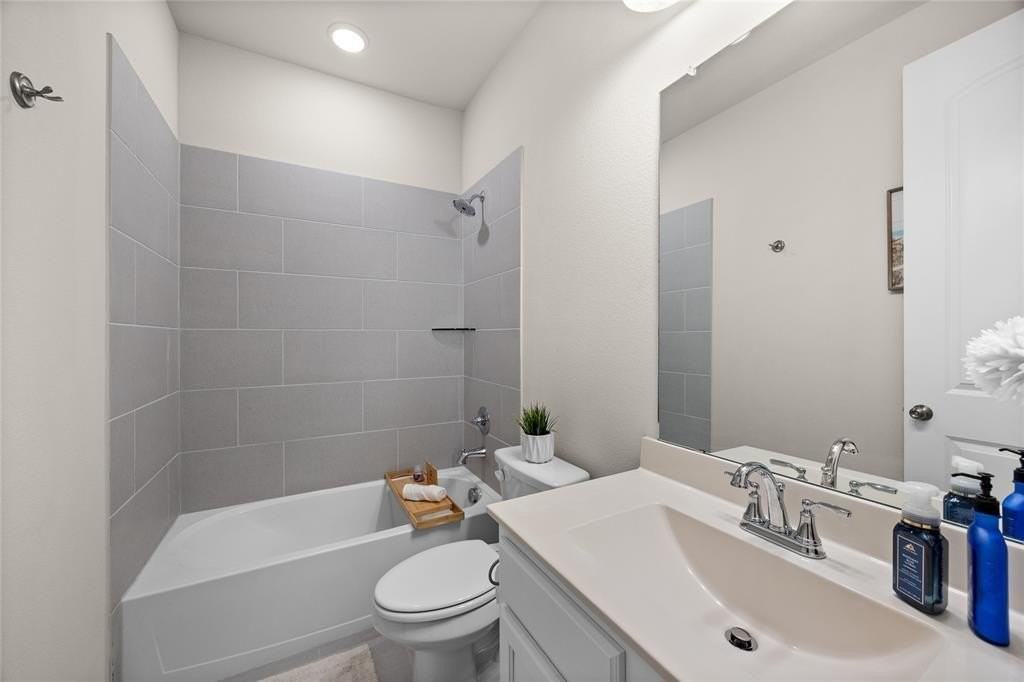 2516 Briarbrook Dr - Photo 6 of 36