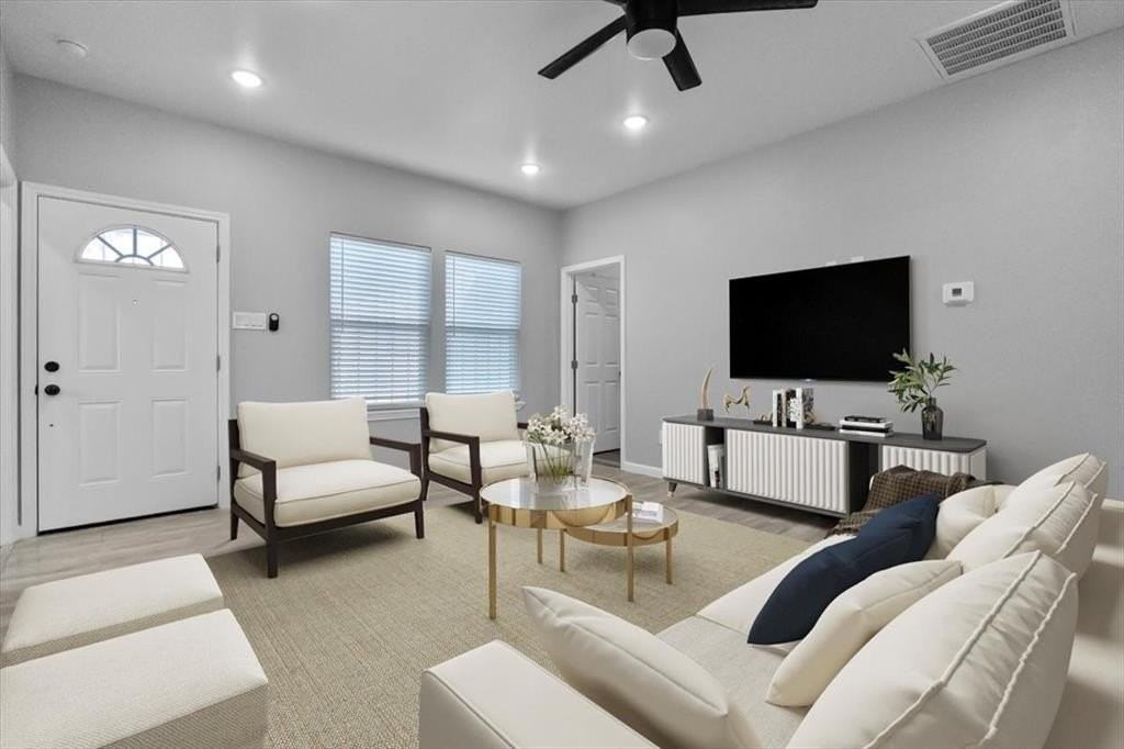 3512 Hamilton Ave - Photo 2 of 21