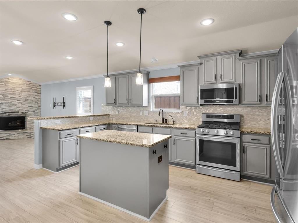 3202 Morgan Dr - Photo 4 of 21