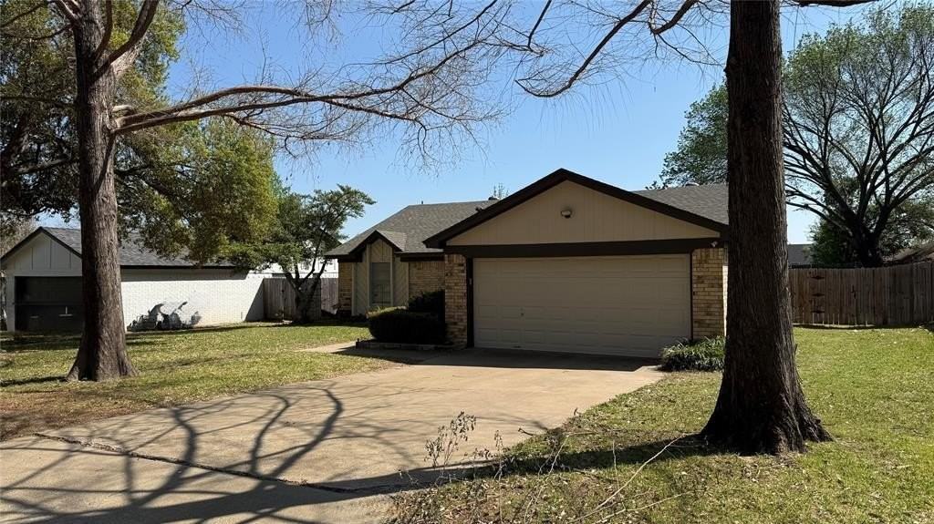 2961 Cripple Creek Trl - Photo 2 of 19