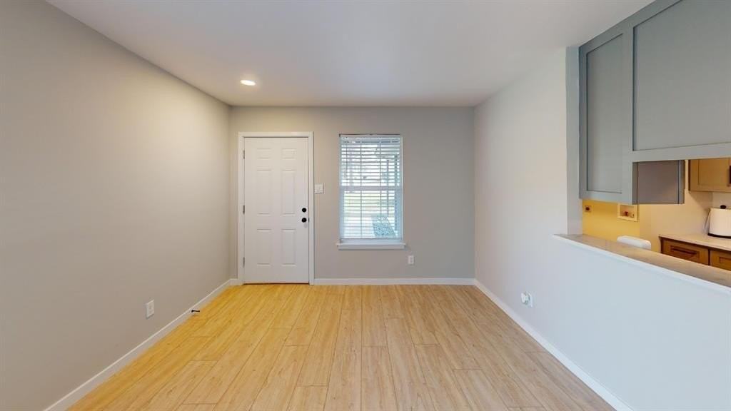 6038 Calloway Ct - Photo 5 of 15