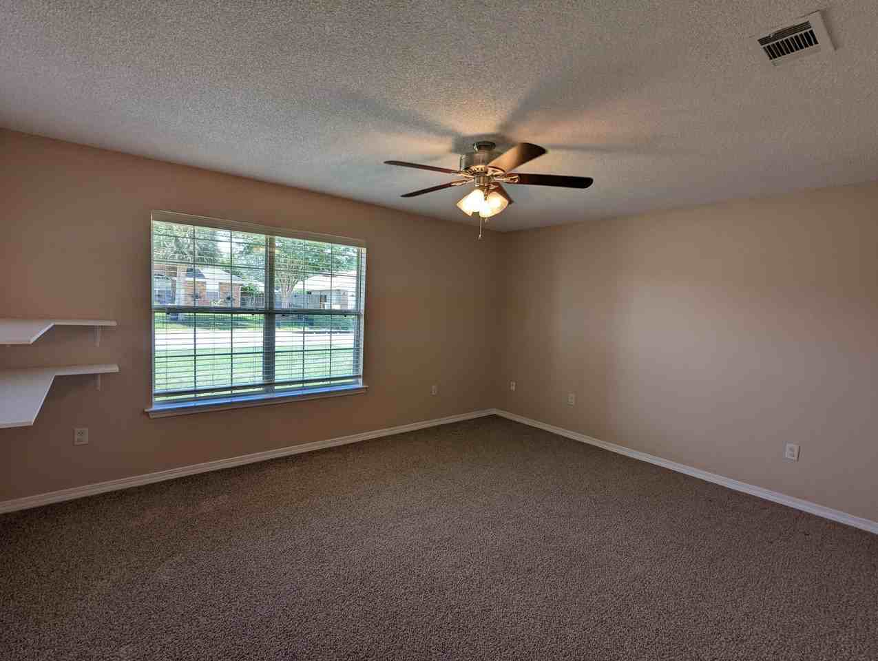 9768 Parker Lake Cir - Photo 3 of 39