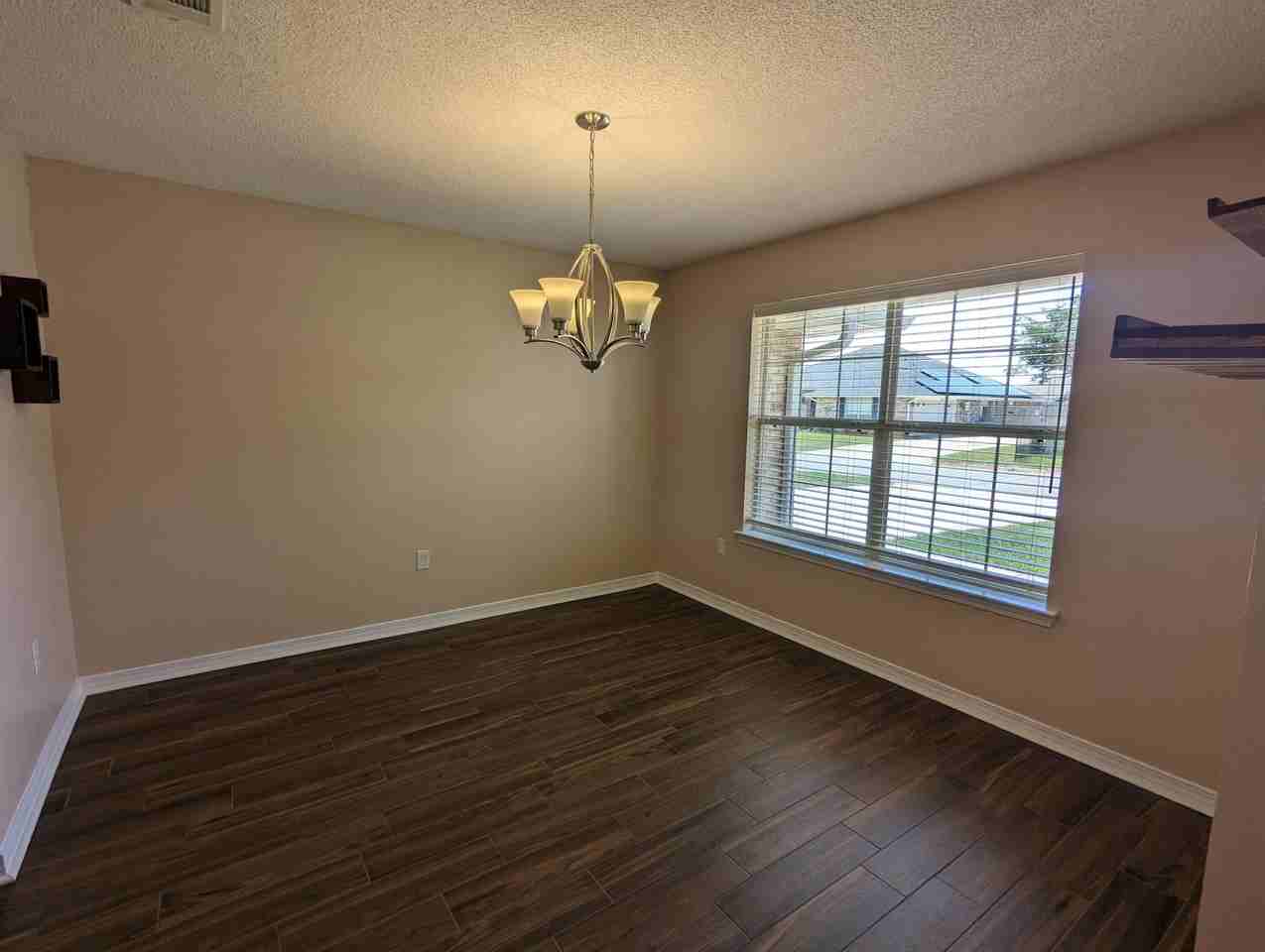 9768 Parker Lake Cir - Photo 5 of 39