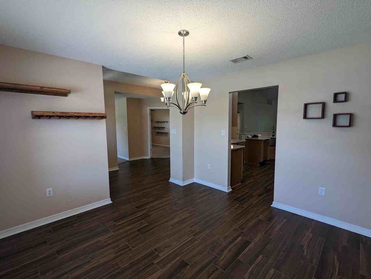 9768 Parker Lake Cir - Photo 7 of 39