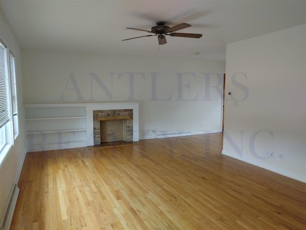 1925 Stampede Ave - Photo 4 of 14