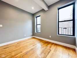 featured image of 33 Lenox Rd