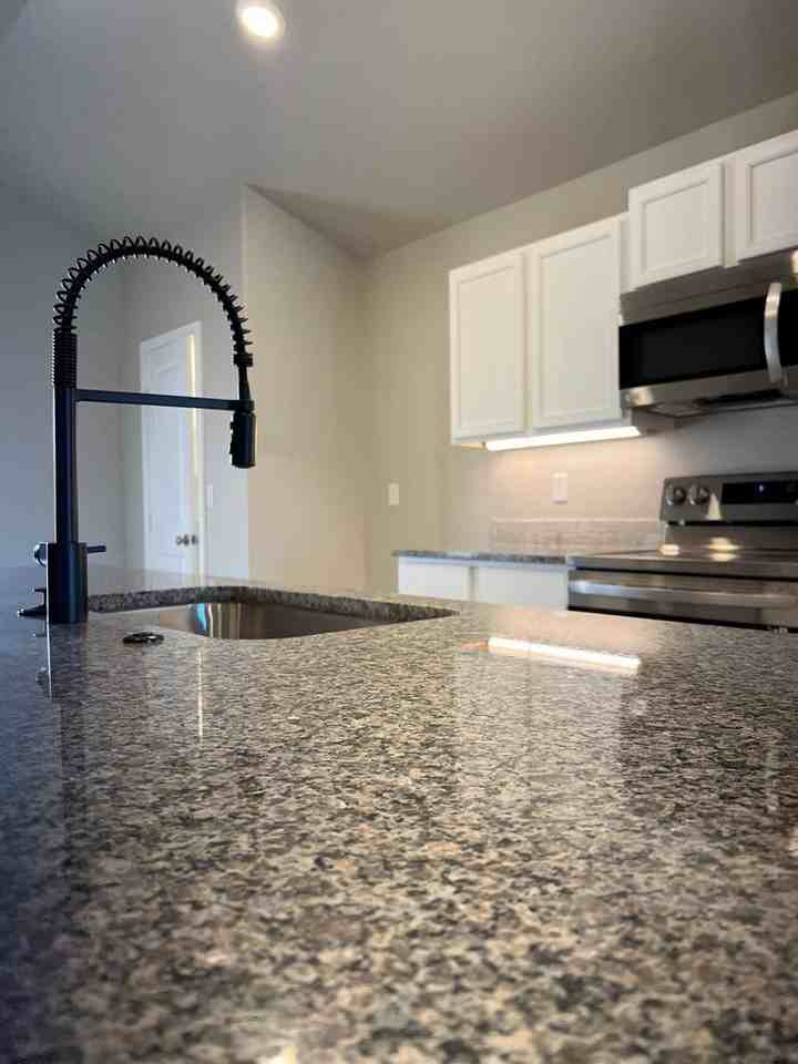 7108 E County Road 99 1/2 - Photo 5 of 17