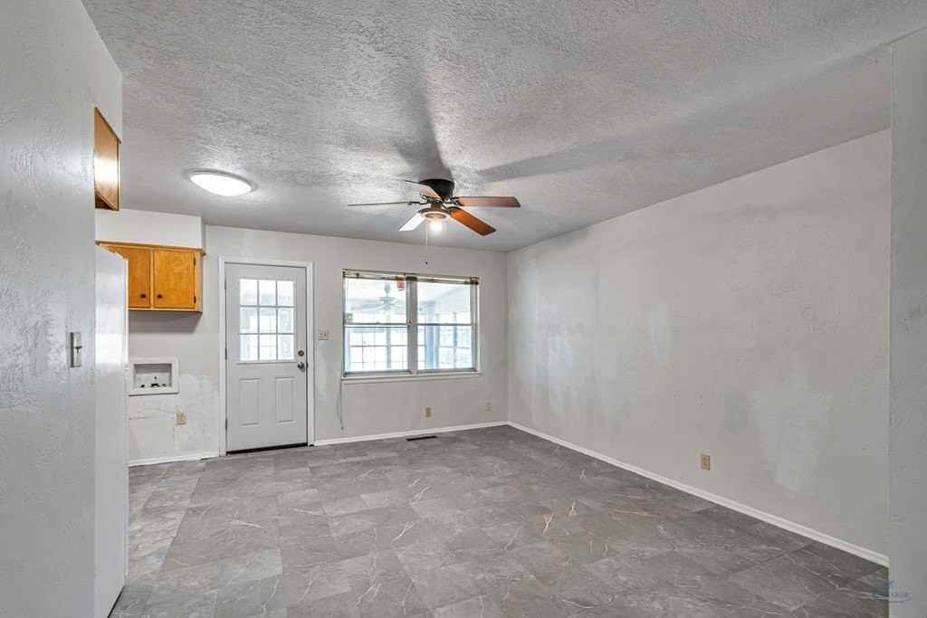 1311 E 52nd St Unit 1 - Photo 5 of 18