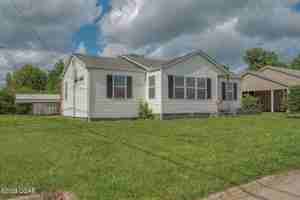 featured image of 2901 E 15th St