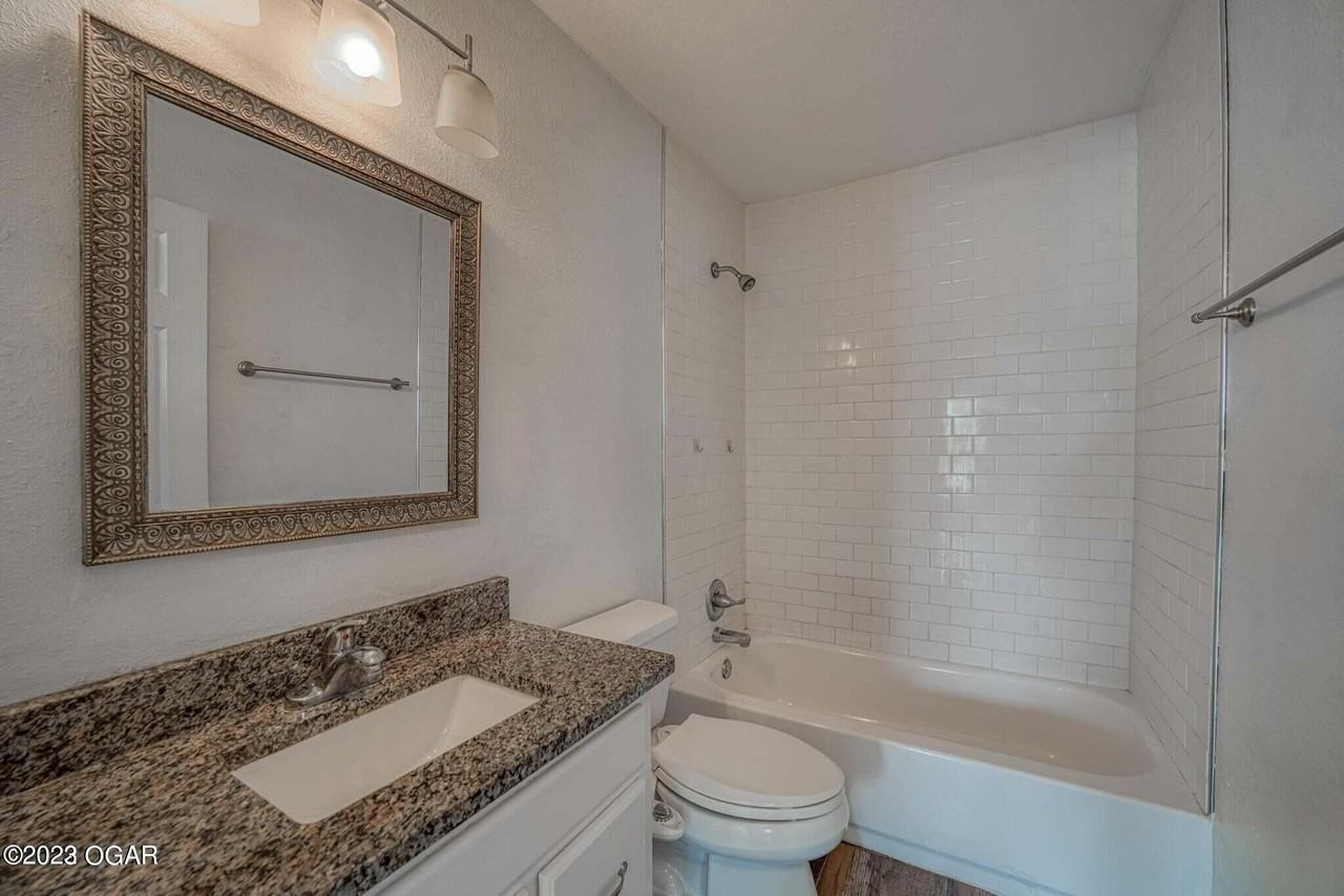 2901 E 15th St - Photo 7 of 7