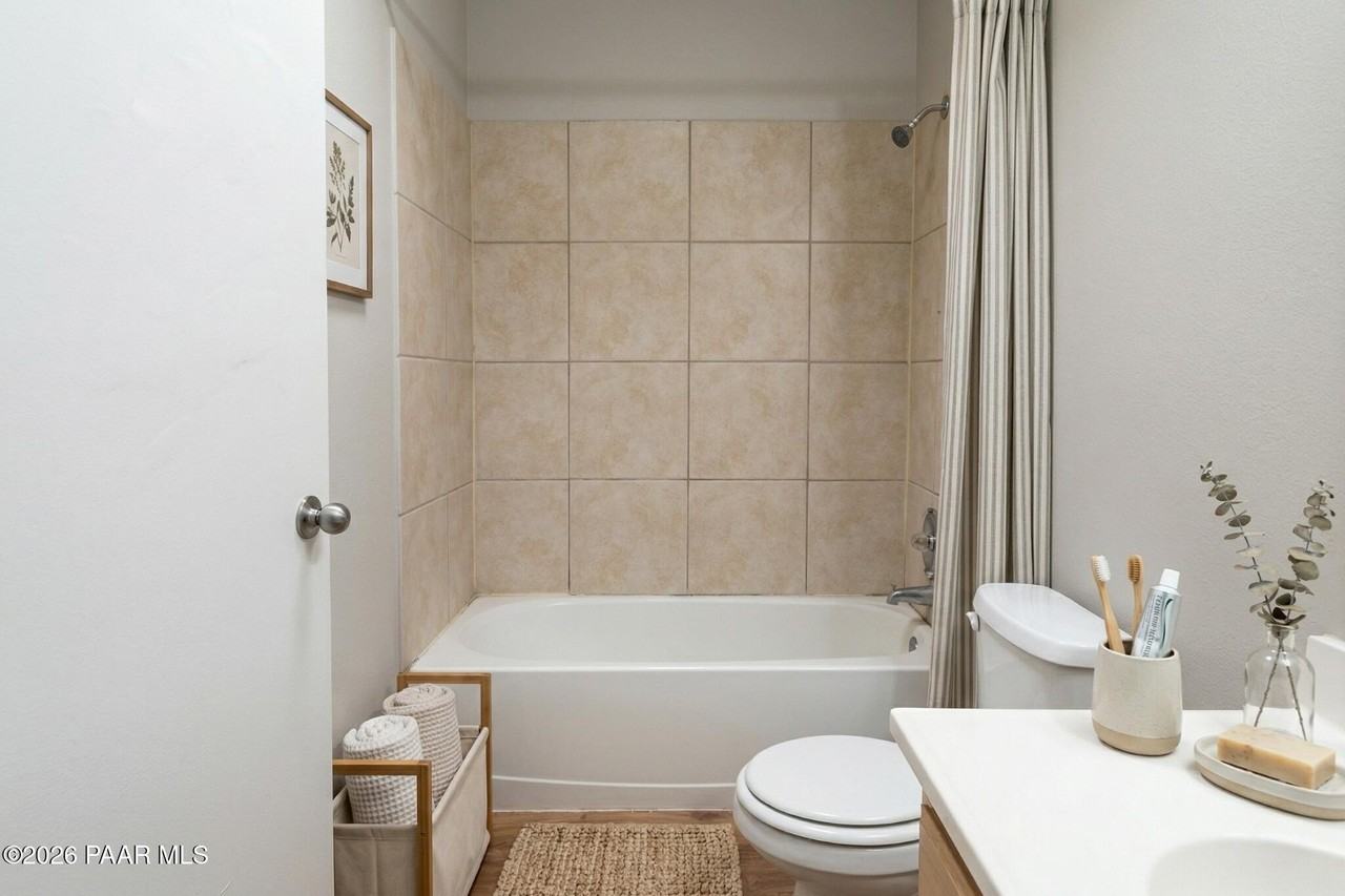 354 W Delano St Unit 2 - Photo 7 of 7