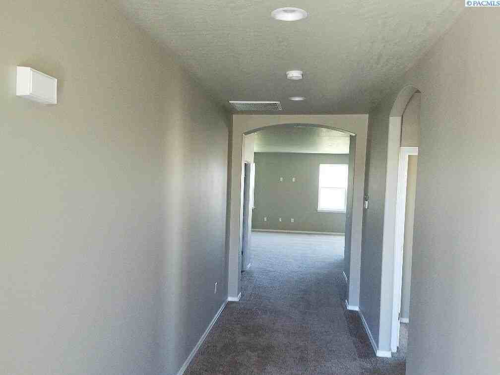 6810 Yellowstone Dr - Photo 2 of 13