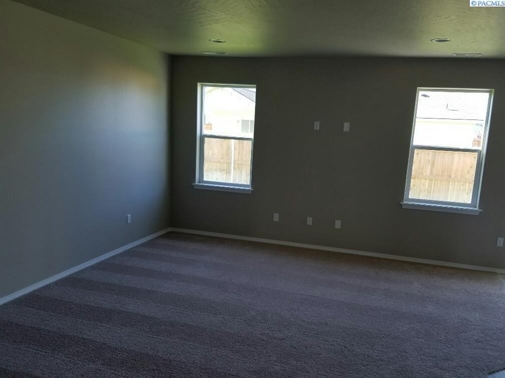 6810 Yellowstone Dr - Photo 6 of 13