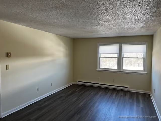 260 Spring Cir #202A - Photo 2 of 4