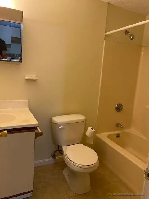 260 Spring Cir #202A - Photo 4 of 4