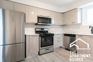 featured image of 7621 N Sheridan Rd #1B