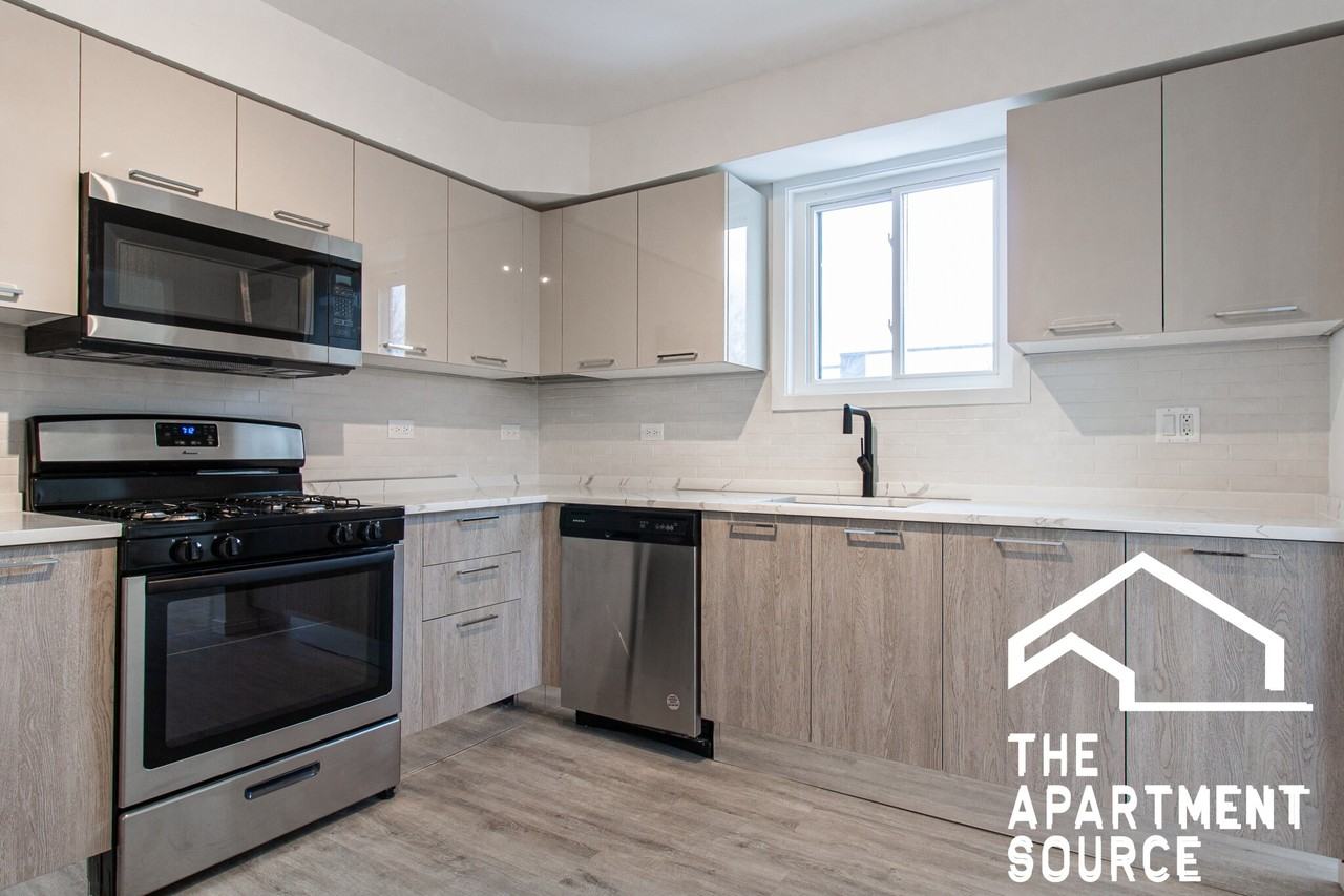 7621 N Sheridan Rd #1B - Photo 3 of 25