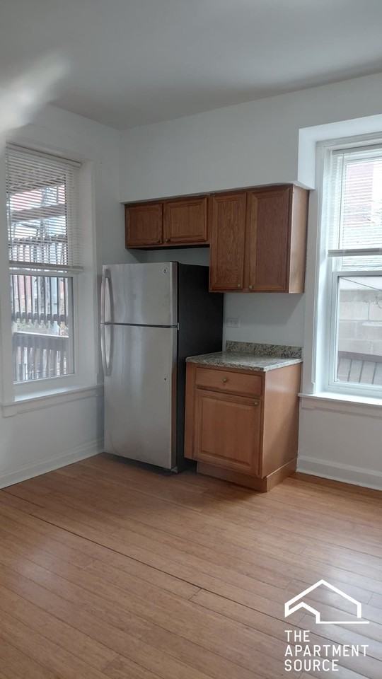 2215 S Albany Ave #1RB - Photo 3 of 14