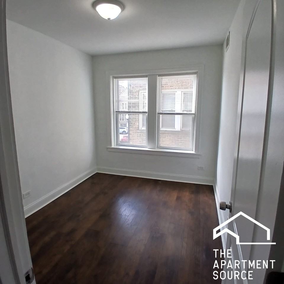 4810 W Armitage Ave #2R - Photo 5 of 11