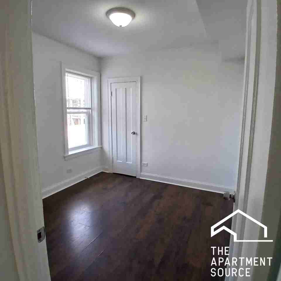 4810 W Armitage Ave #2R - Photo 6 of 11