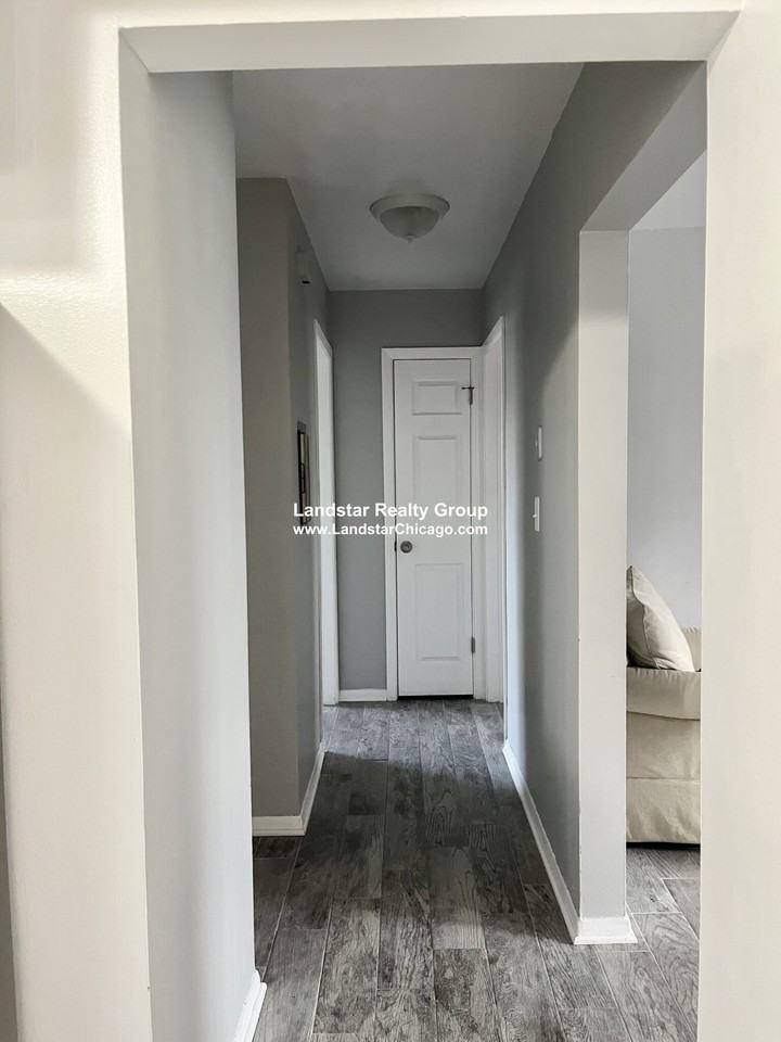 1302 Carol St #1A - Photo 5 of 8