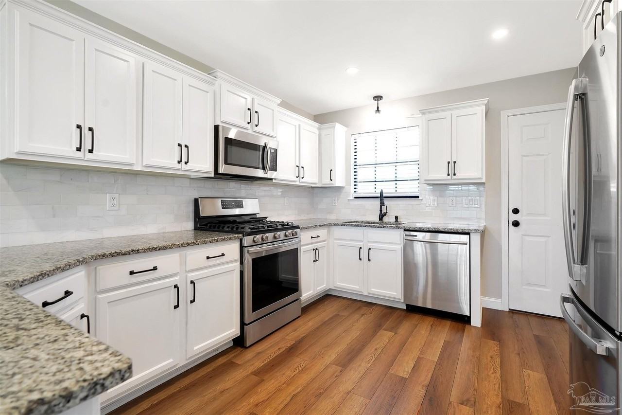 323 Twisted Oak Dr - Photo 7 of 20