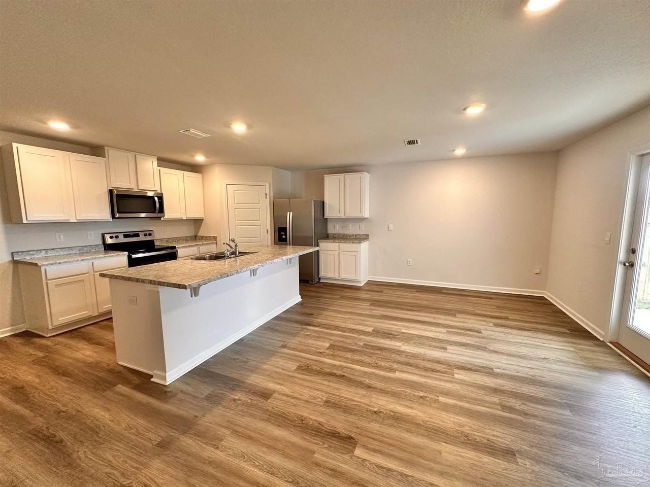 6081 Secretariat Way - Photo 7 of 21