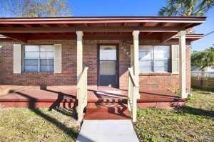 featured image of 3206 N Miller St