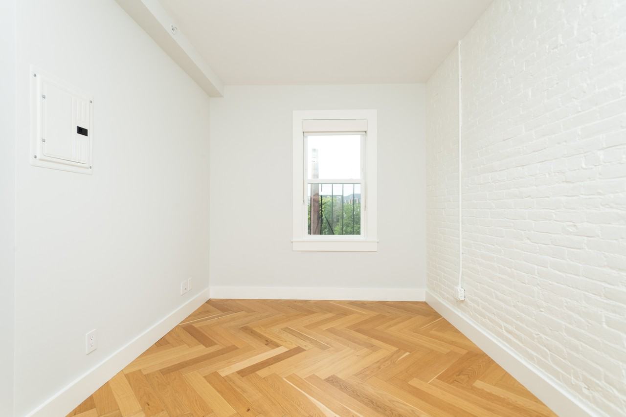 461 Massachusetts Ave #10 - Photo 5 of 6