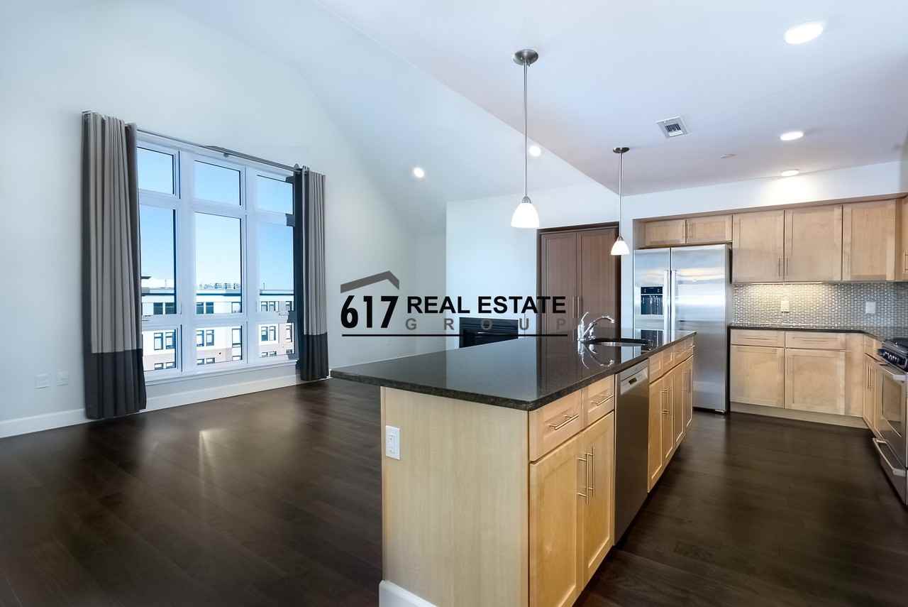 1501 Commonwealth Ave #PH3 - Photo 2 of 13