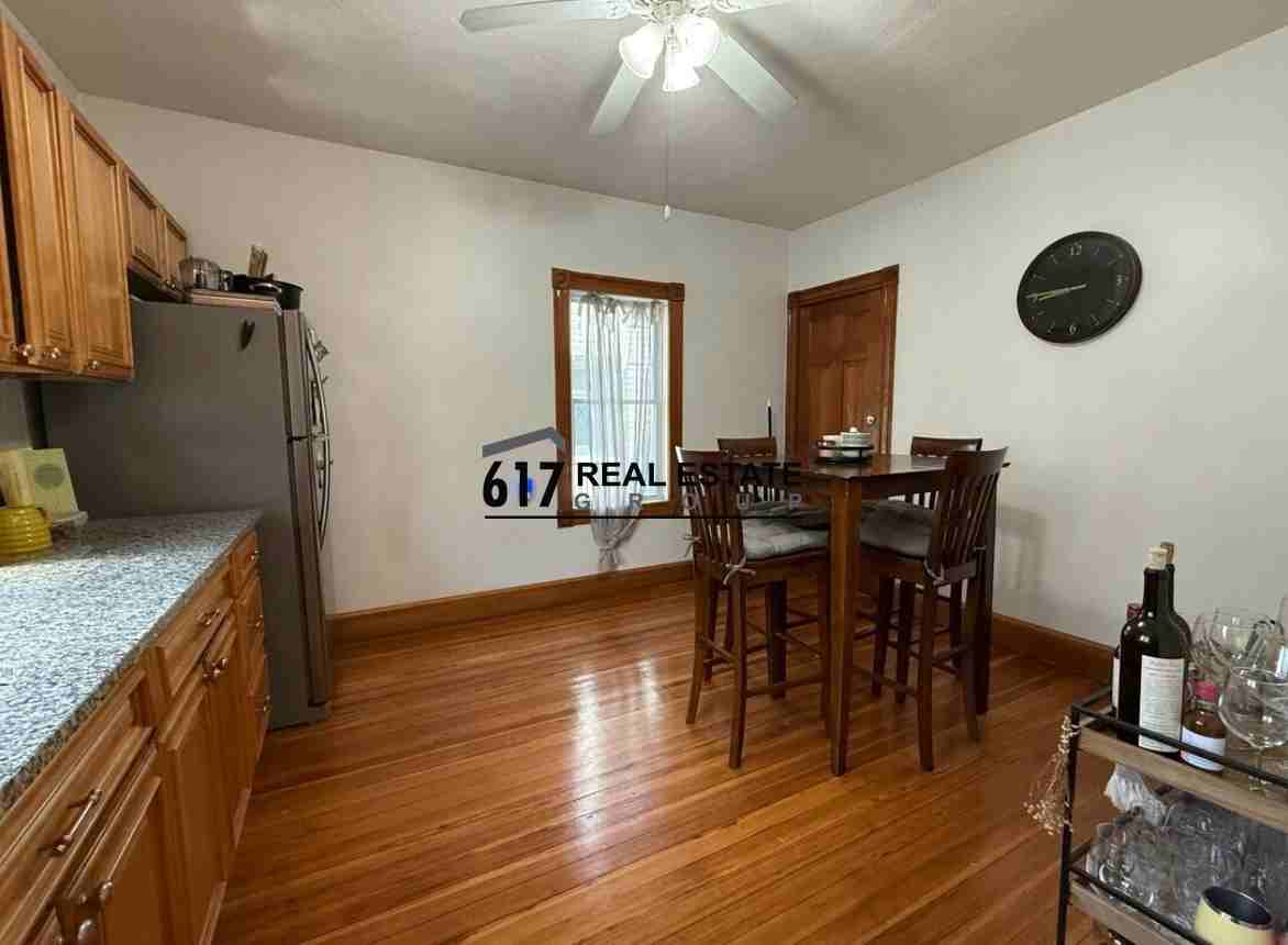 10 Dickson St - Photo 3 of 15