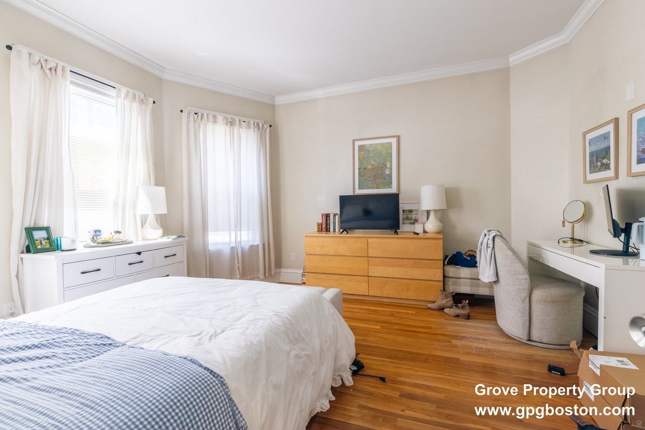 10 Monks St - Photo 3 of 7