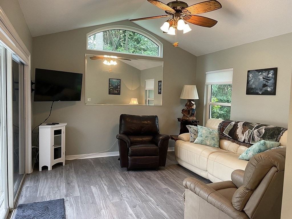 1185 Bounty Blvd - Photo 6 of 17