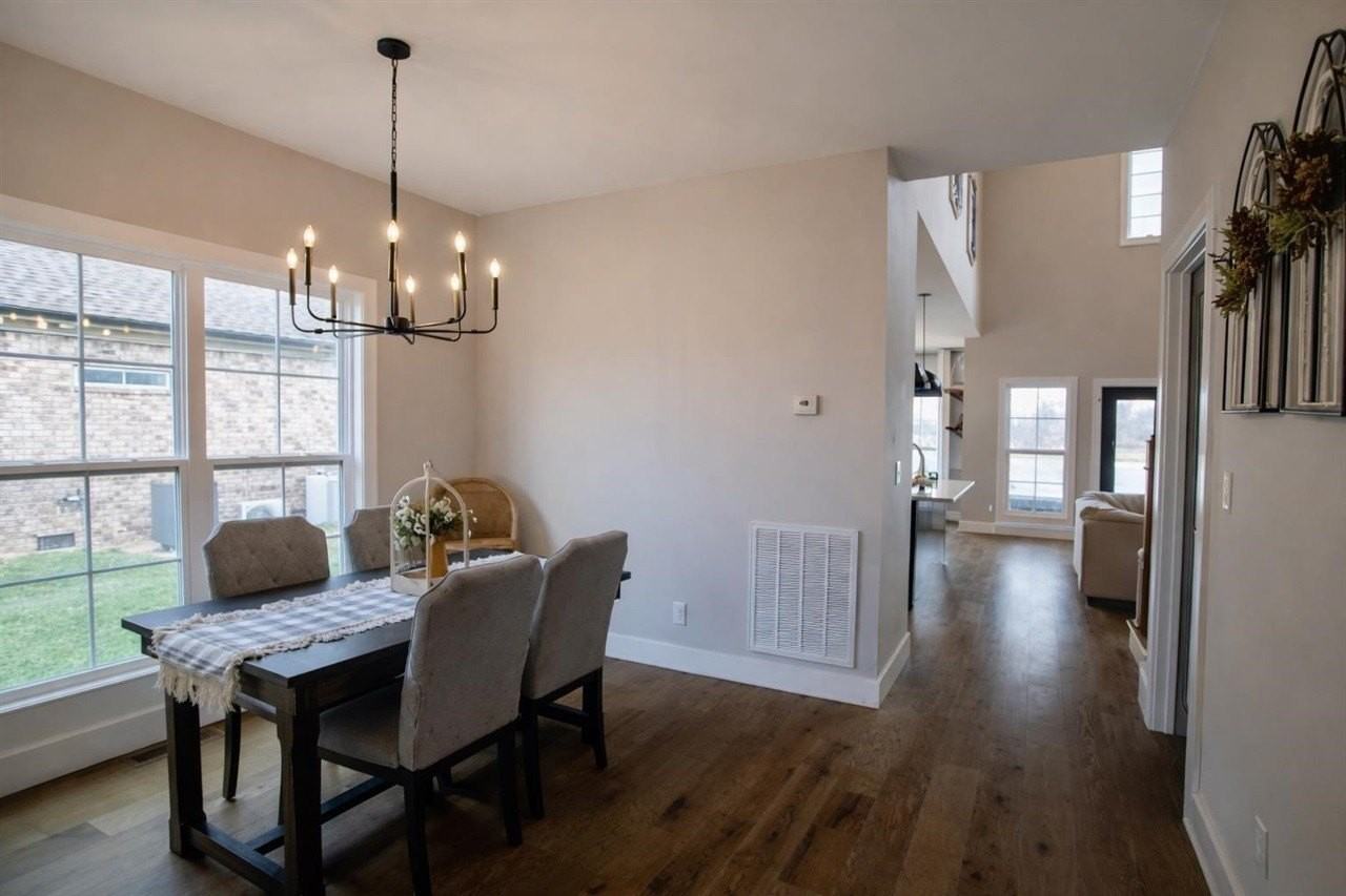 755 Heritage Preserve Ln - Photo 4 of 11